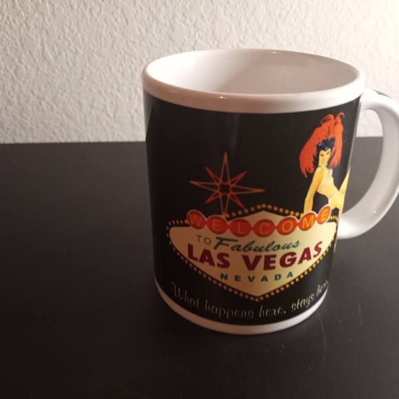 VTG Ceramic LAS vegas "What Happens Here" Mug - Picture 1 of 6